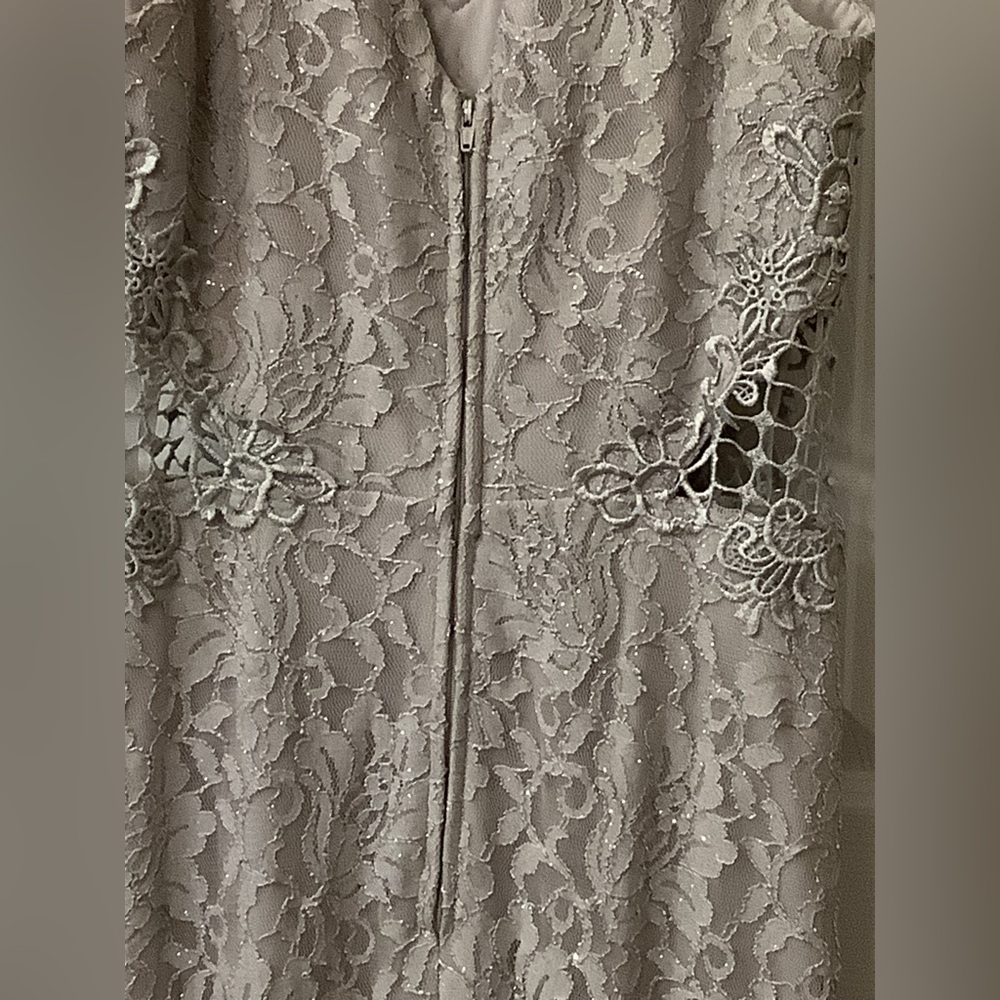 City Triangles Size 5 Juniors Silver Lace Formal Prom floor length Maxi Dress - Picture 12 of 16